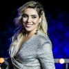 'Já se foram 3 anos desde o dia que resolvi mudar meu estilo de vida', escreveu Naiara Azevedo, que perdeu 33 kg