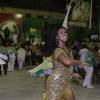 Cris Vianna também optou por um look dourado para esquenta do carnaval neste fim de semana. Rainha de bateria da Imperatriz Leopoldinense, a atriz prestigiou o ensaio na quadra da escola, na Zona Norte do Rio