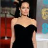 Angelina Jolie foi obrigada pela justiça a permitir que os filhos convivam mais com seu ex-marido, Brad Pitt