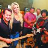 Ximbinha escolheu Thábata Mendes como sua nova companheira de palco, na Banda XCalypso