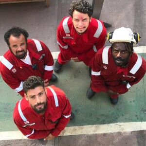 Jonathan Azevedo tem compartilhado os bastidores da série 'Ilha de Ferro' no Instagram