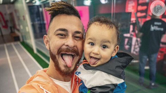 Solteiro, Fred Bruno declarou que nunca apresentou uma mulher ao pequeno Cris