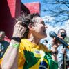 'O homem com quem conversei durante 65 minutos quer chegar lá democraticamente', afirmou Regina Duarte sobre Jair Bolsonaro