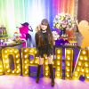 Sophia Valverde ainda mostrou seu lado fã de Ariana Grande e apareceu em um cover da cantora