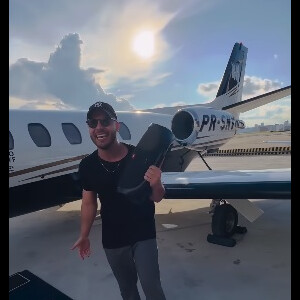 Murilo Huff pensou muito em comprar um jatinho para poder se deslocar rumo aos seus shows