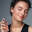 Descubra agora os 5 perfumes femininos mais vendidos de 2024: ainda dá tempo de passar o Dia do Perfume cheirosa