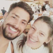 Cauã Reymond recorda bullying pela mãe ter tido HIV: 'Chegava em casa e não tinha ninguém pra falar'