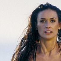 'Implorar para que não filmasse na minha...': a única e polêmica exigência de Demi Moore para cena inesquecível de biquíni em 'As Panteras'