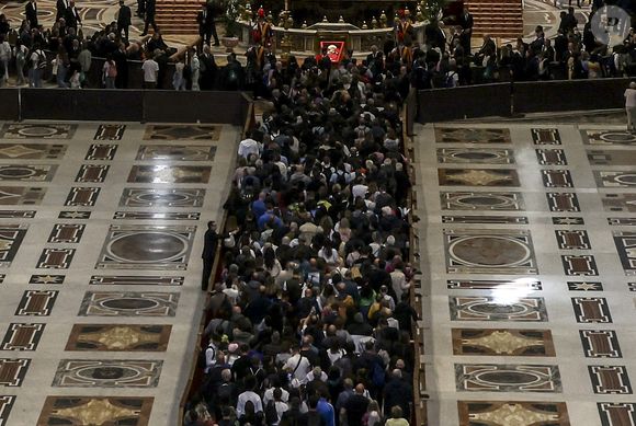 Papa Francisco: mais de 200 mil pessoas passaram pelo Vaticano para se despedir do pontífice