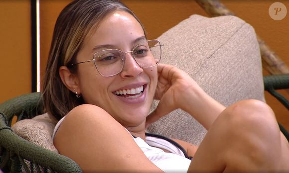 Renata chegou a garantir que não ficaria com Maike, mas voltou atrás