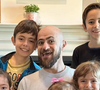 Influenciador católico Tiba Camargos sofre grave acidente ao tentar salvar filho em rio; esposa grávida atualiza estado de saúde