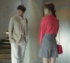 Mika, apelido da protagonista, percebe que seu tempo de vida é aumentado por apenas uma pessoa: o diretor Lee Do-ha