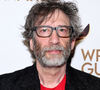 'Atos abusivos e humilhantes': Neil Gaiman é acusado de abuso sexual e tráfico humano junto com a ex-mulher. Entenda!